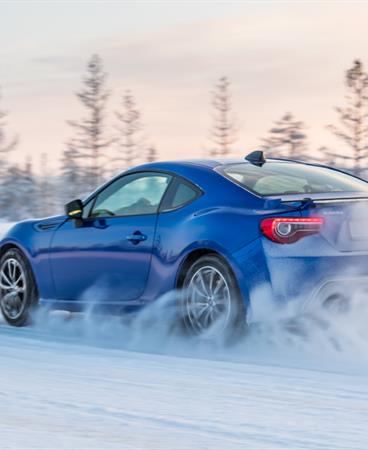 SUBARU_BRZ-22-lr